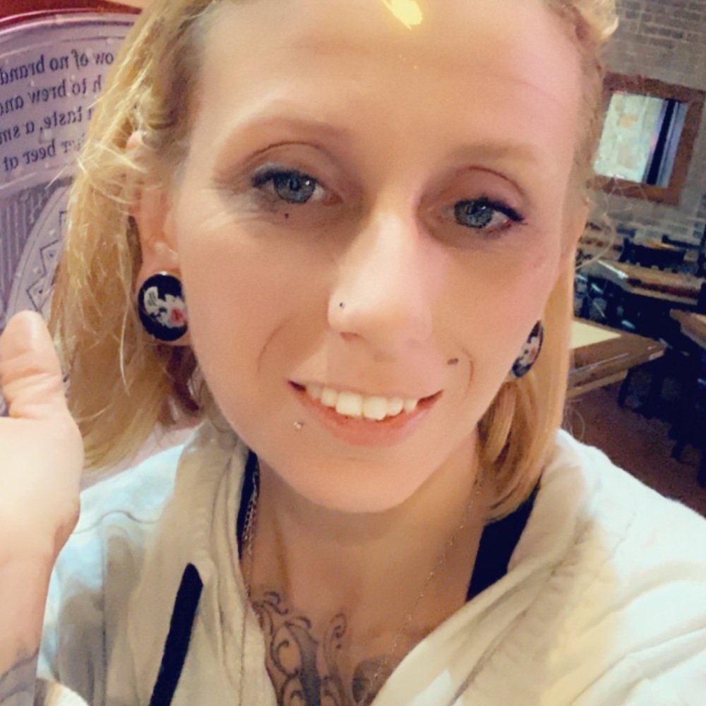 Meet your Posher, Lisa